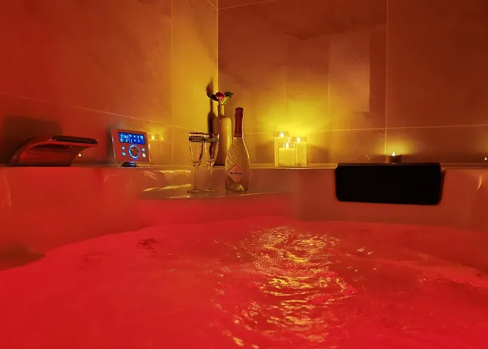 アパート Bulle D'antan En Coeur De - Monument Classe Historique - Grand Jaccuzi *