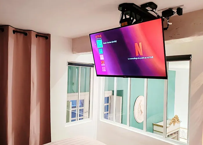 Bulle D'antan En Coeur De - Monument Classe Historique - Grand Jaccuzi *