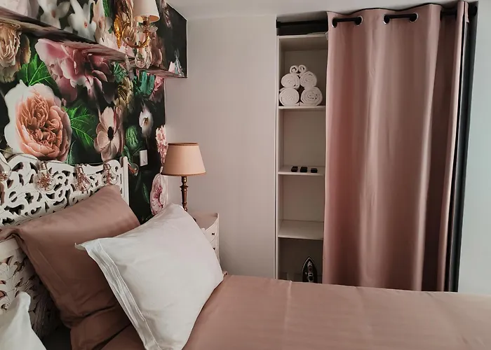 Bulle D'antan En Coeur De - Monument Classe Historique - Grand Jaccuzi アパート *